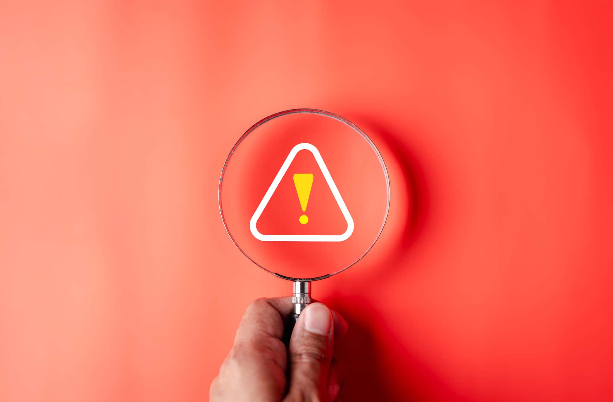入れ歯の費用に関するよくある誤解と注意点を説明するイメージ