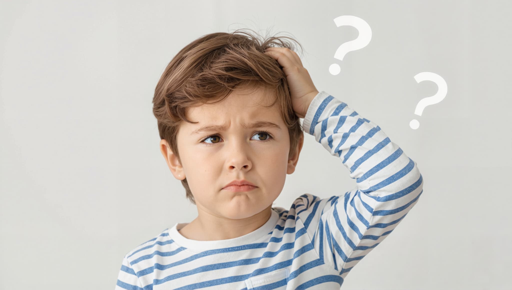 すきっ歯は治療したほうがよいのか考える子ども